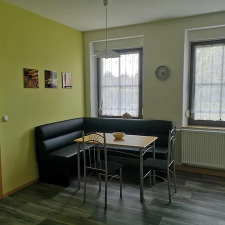 公寓 Gaestewohnung 2 Zum Stadtwald Spremberg 施普伦贝格